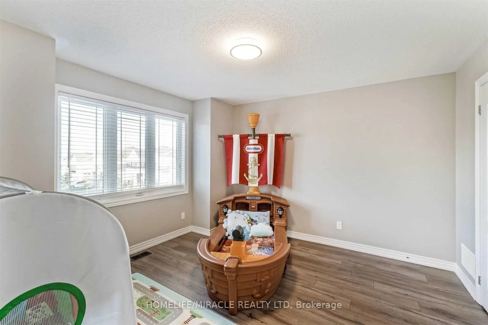 Photo 14 of Unit Upper, 766 Miltonbrook Crescent, Milton, Willmott — HOMEH