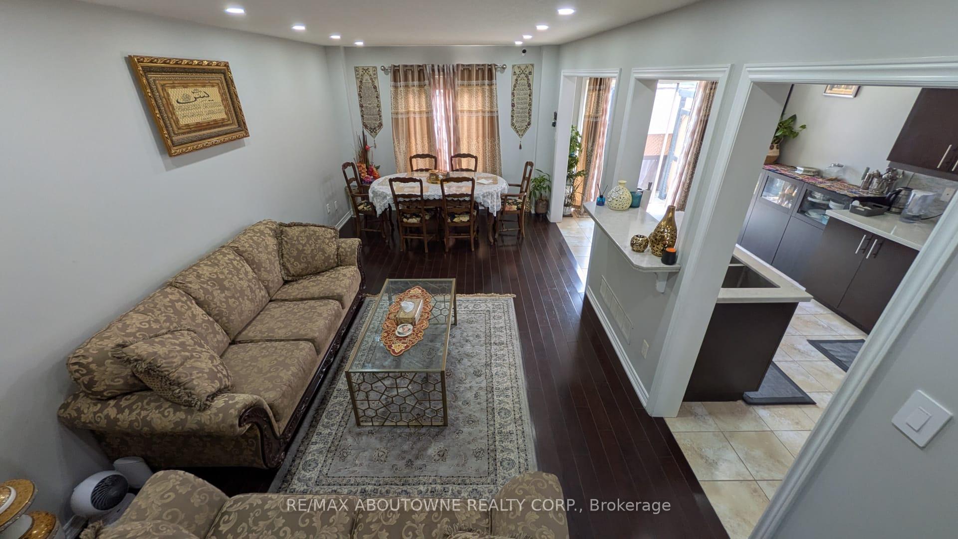 Photo 3 of 254 Fall Fair Way, Hamilton, Binbrook — HOMEH