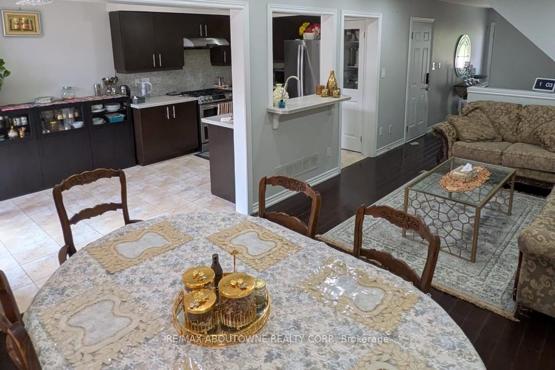 Photo 4 of 254 Fall Fair Way, Hamilton, Binbrook — HOMEH