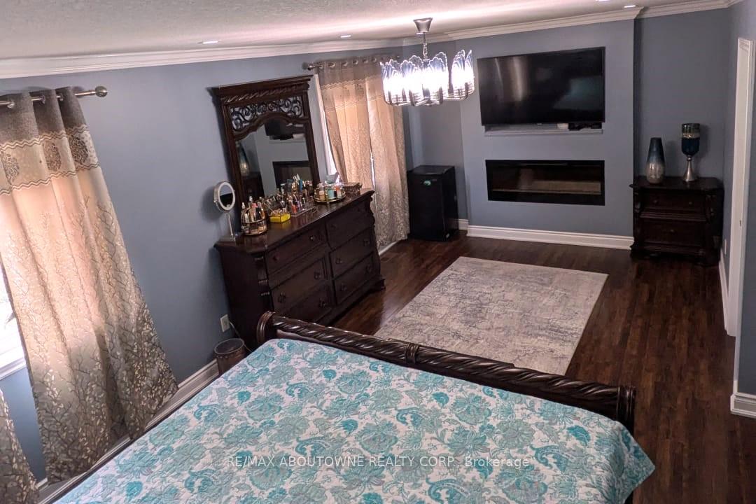 Photo 8 of 254 Fall Fair Way, Hamilton, Binbrook — HOMEH
