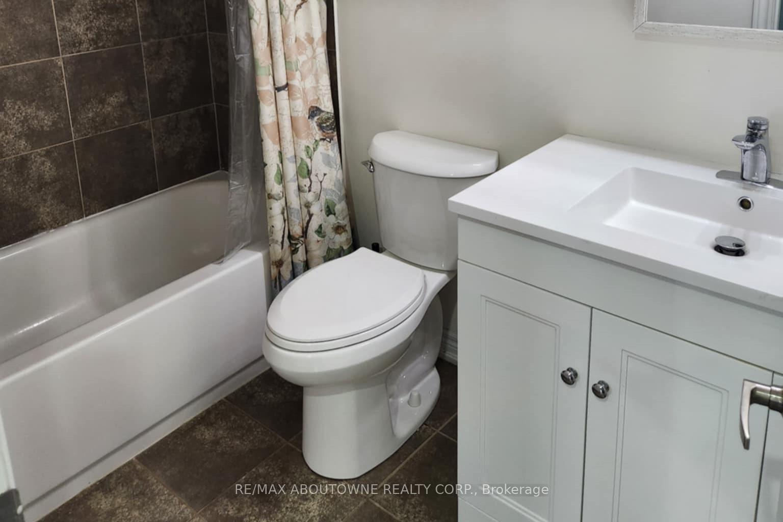 Photo 9 of 254 Fall Fair Way, Hamilton, Binbrook — HOMEH