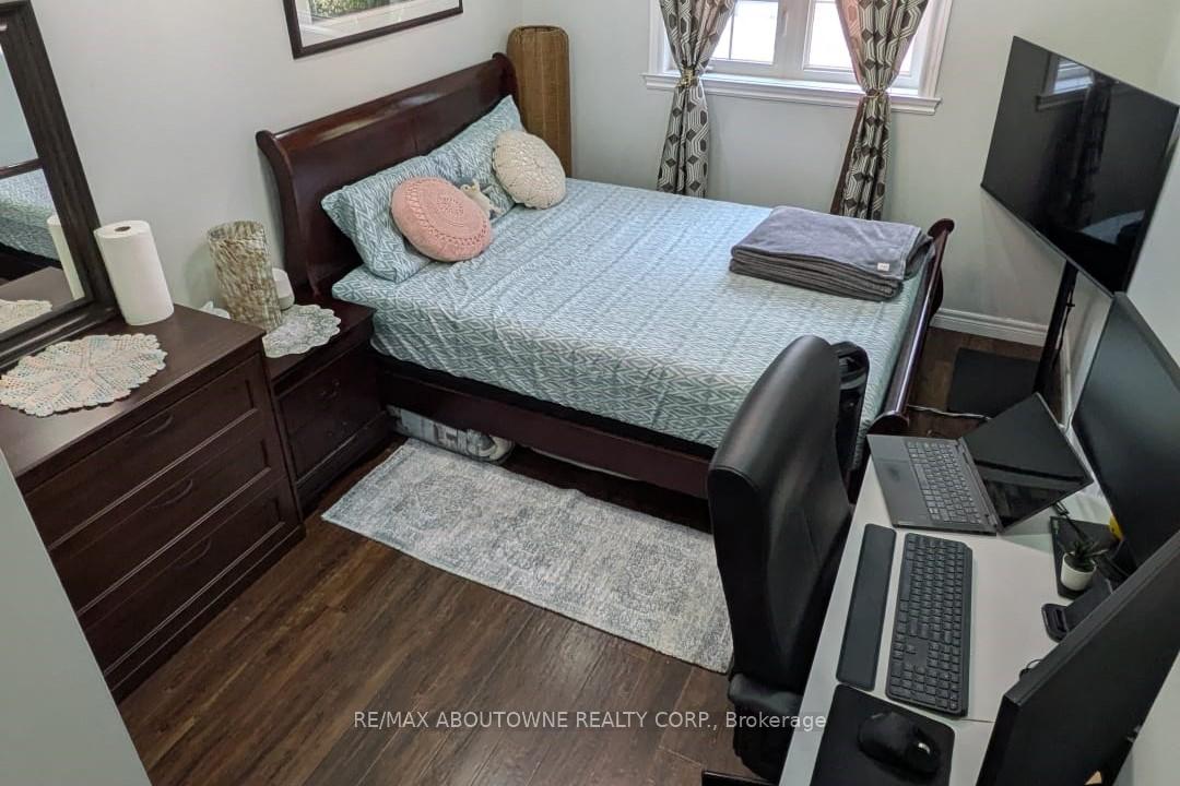 Photo 10 of 254 Fall Fair Way, Hamilton, Binbrook — HOMEH