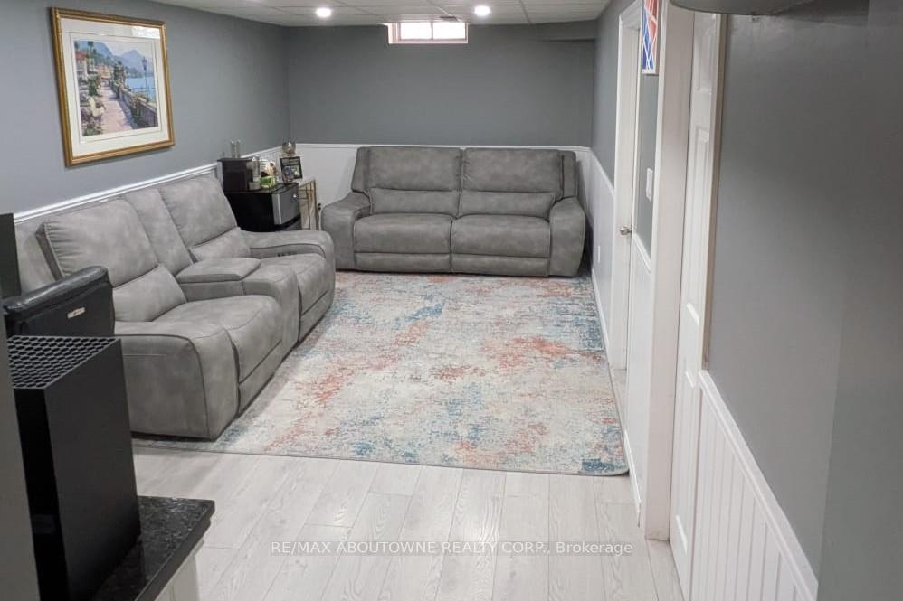 Photo 15 of 254 Fall Fair Way, Hamilton, Binbrook — HOMEH