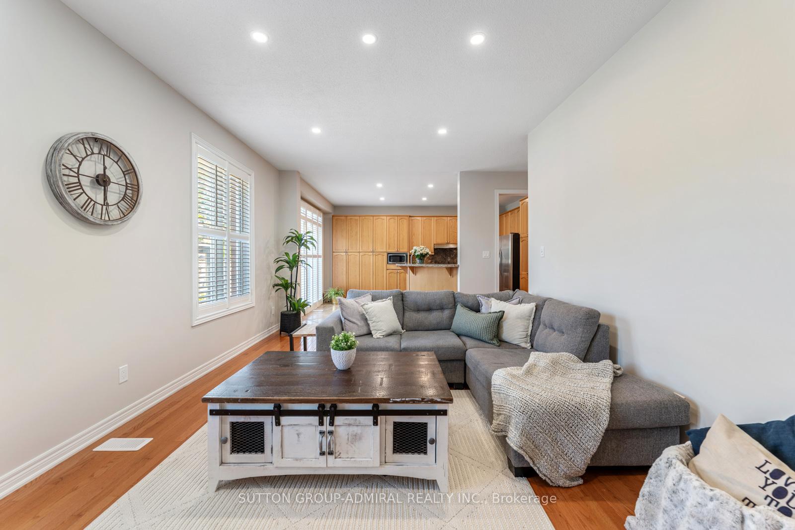 Photo 13 of 16 Appleview Road, Markham, Greensborough — HOMEH