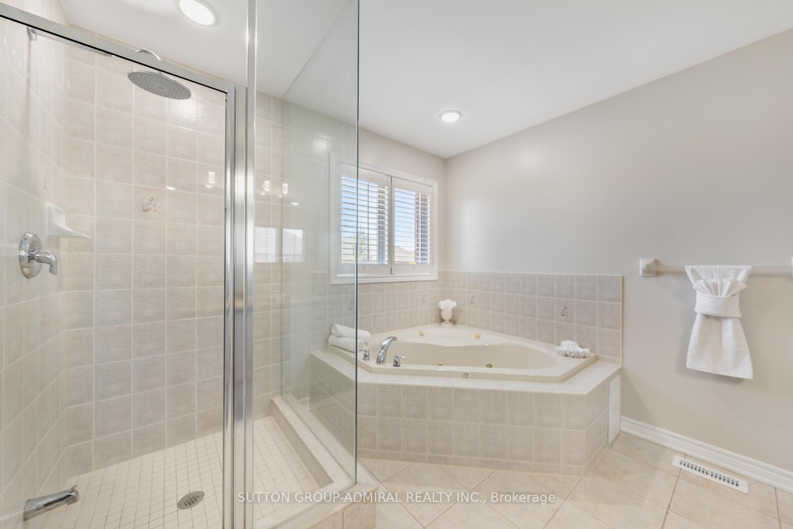 Photo 23 of 16 Appleview Road, Markham, Greensborough — HOMEH