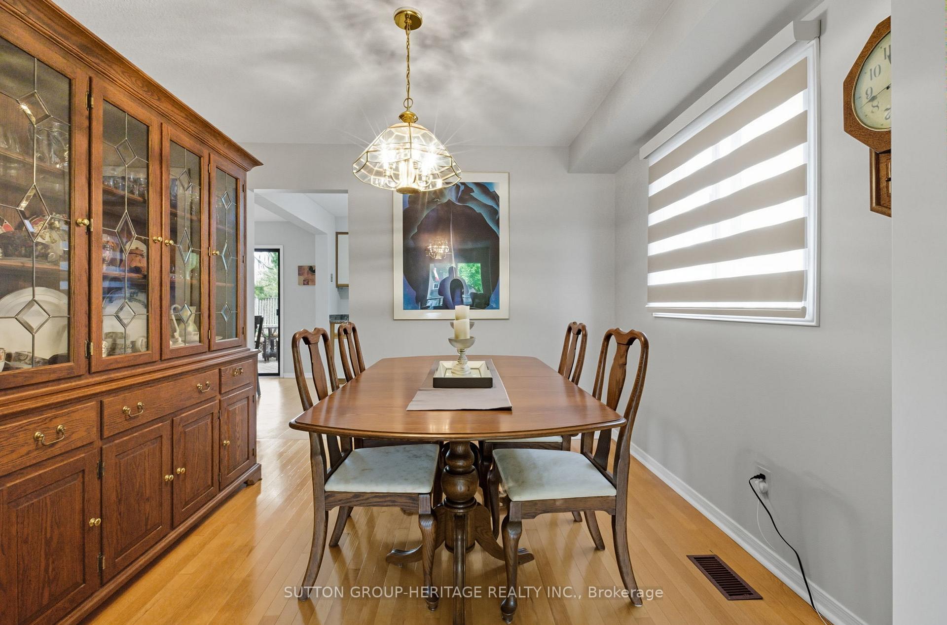 Photo 8 of 69 Spragg Circle, Markham, Markham Village — HOMEH