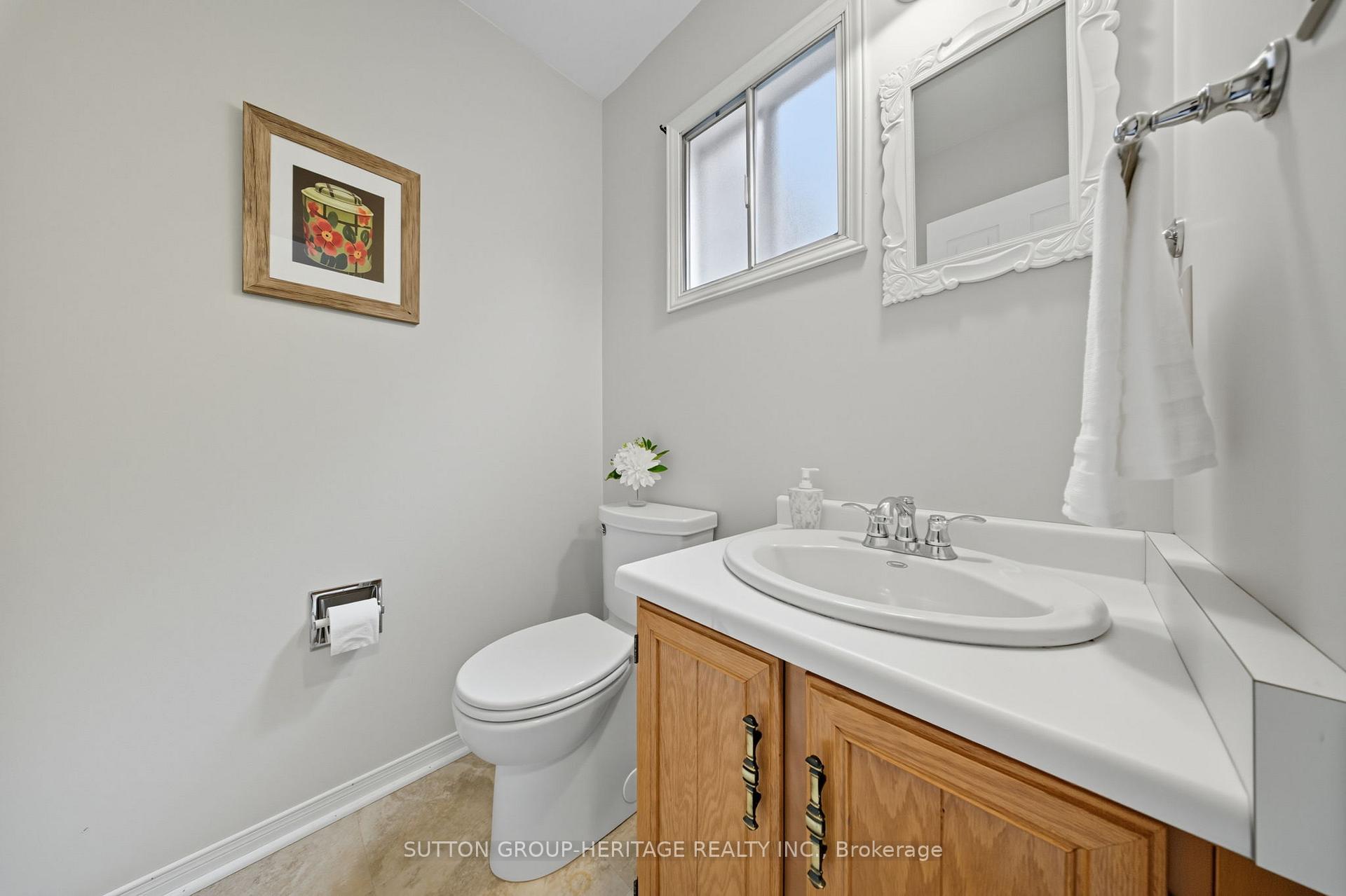 Photo 16 of 69 Spragg Circle, Markham, Markham Village — HOMEH