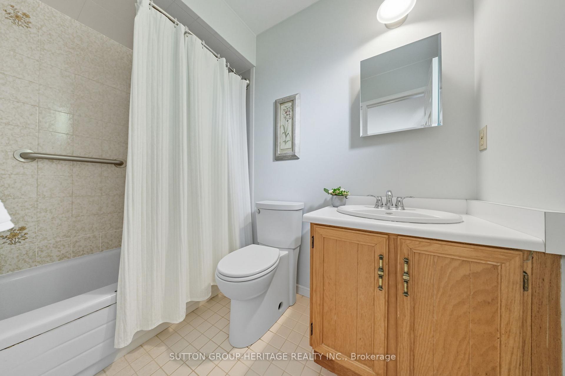 Photo 21 of 69 Spragg Circle, Markham, Markham Village — HOMEH