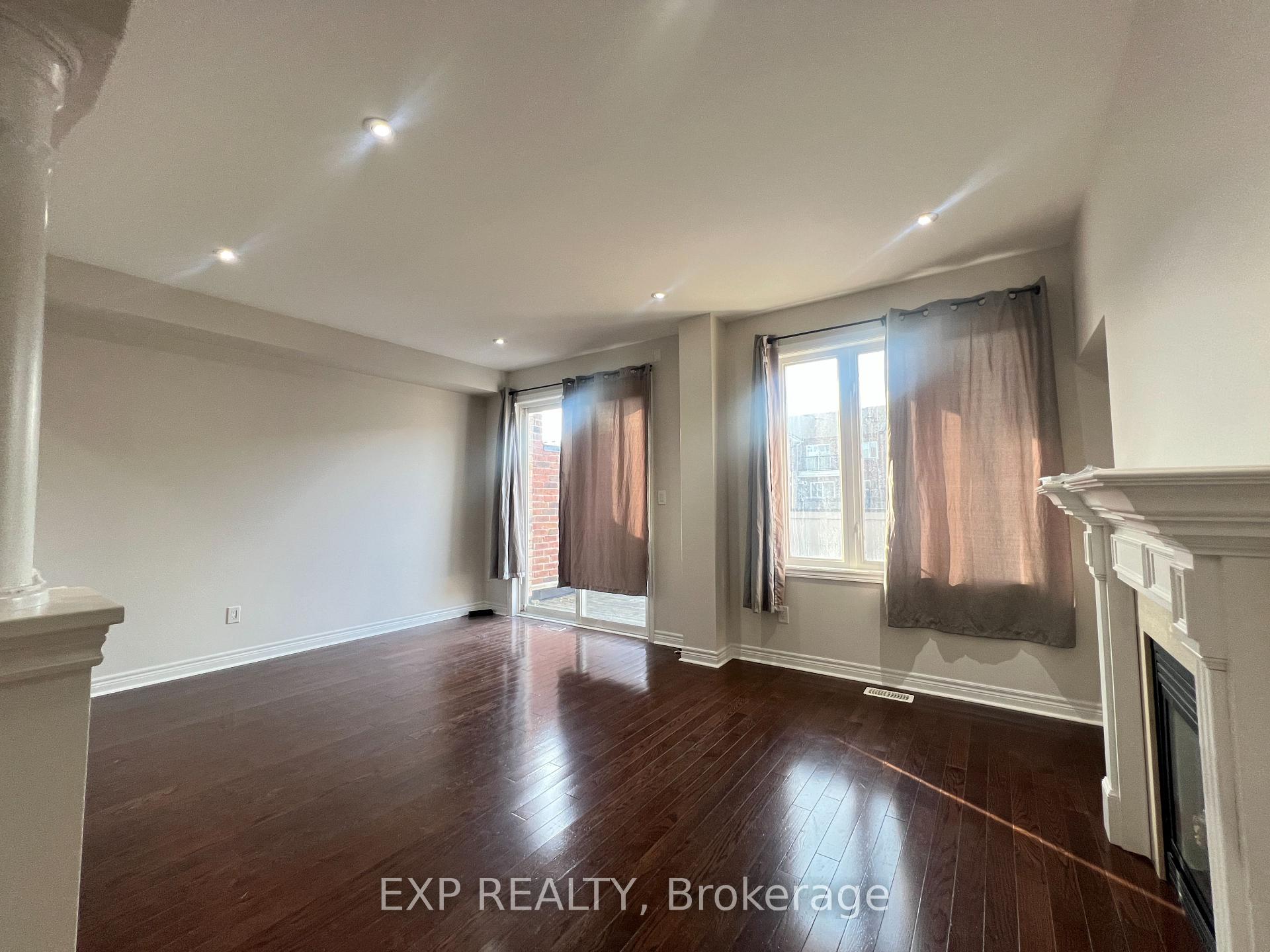 Photo 2 of 2868 Elgin Mills Road E, Markham, Victoria Square — HOMEH
