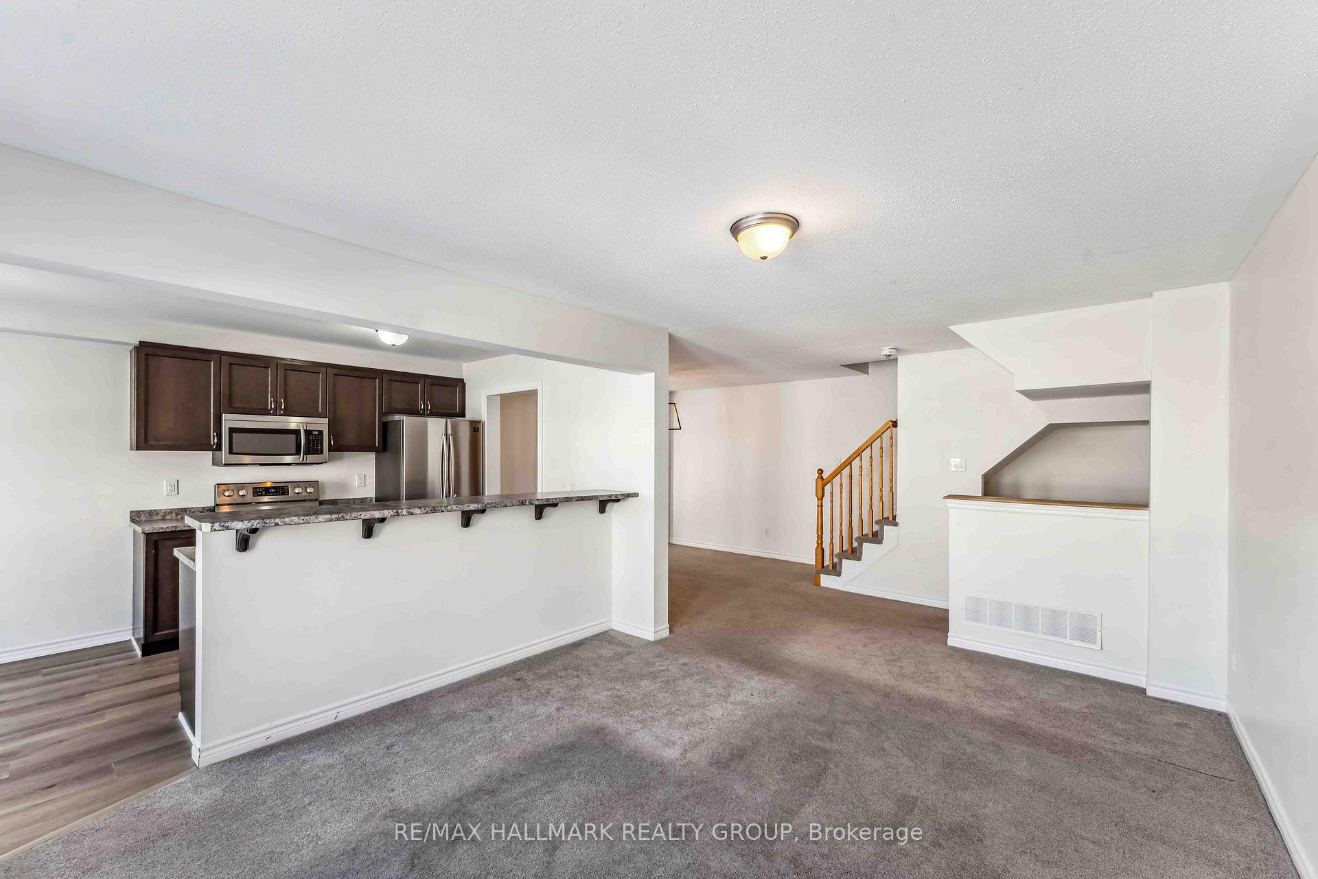 Photo 11 of 567 Roundleaf Way, Ottawa, Kanata - Emerald Meadows/Trailwest — HOMEH