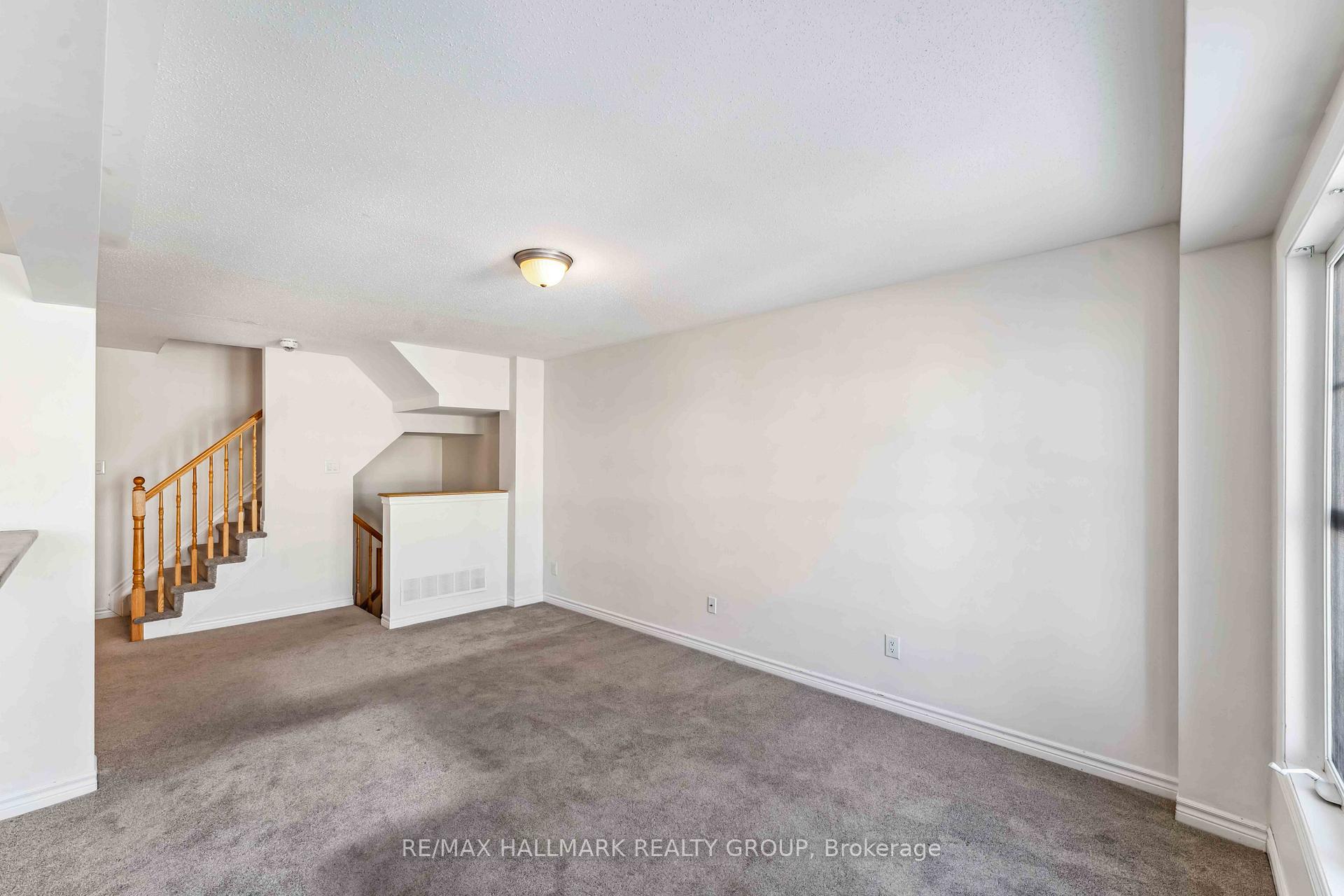Photo 12 of 567 Roundleaf Way, Ottawa, Kanata - Emerald Meadows/Trailwest — HOMEH