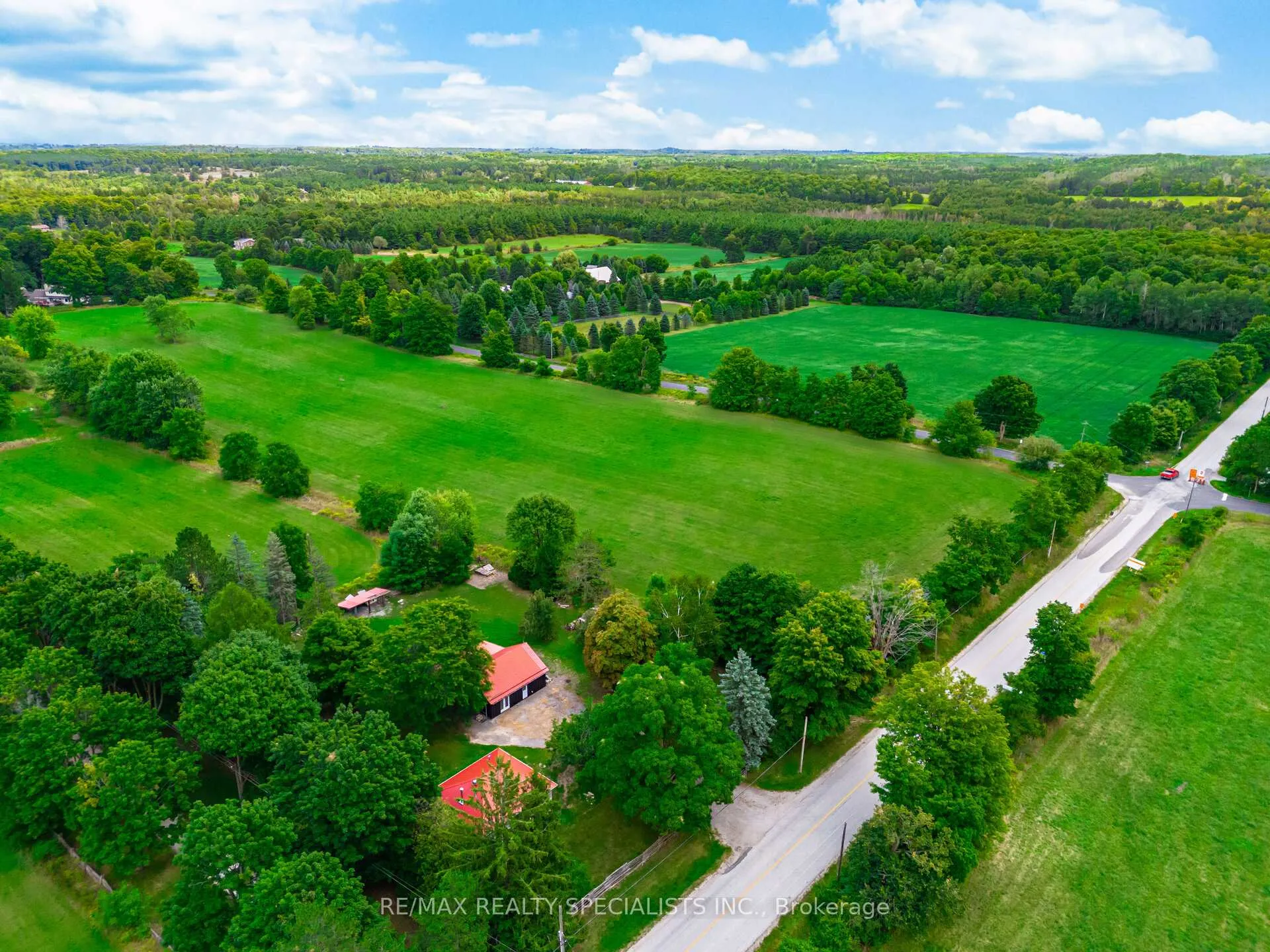 Photo 3 of 14041 Fourth Line, Milton, Rural Nassagaweya — HOMEH