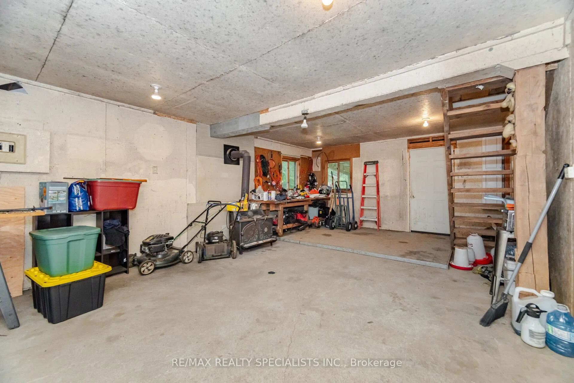 Photo 31 of 14041 Fourth Line, Milton, Rural Nassagaweya — HOMEH