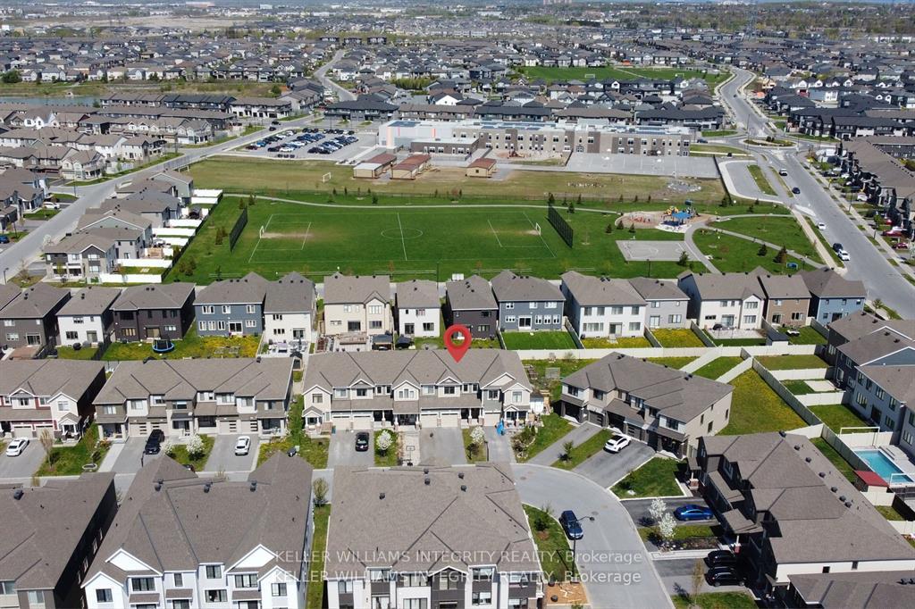 Photo 4 of 125 Pictou Crescent, Ottawa, Kanata - Emerald Meadows/Trailwest — HOMEH