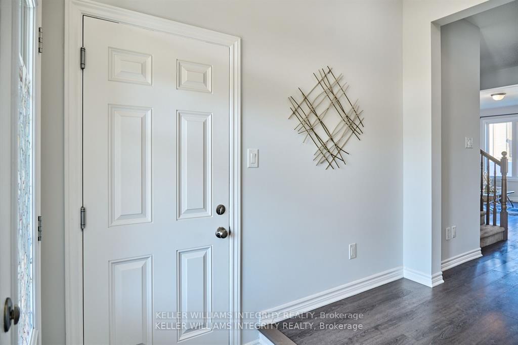 Photo 6 of 125 Pictou Crescent, Ottawa, Kanata - Emerald Meadows/Trailwest — HOMEH