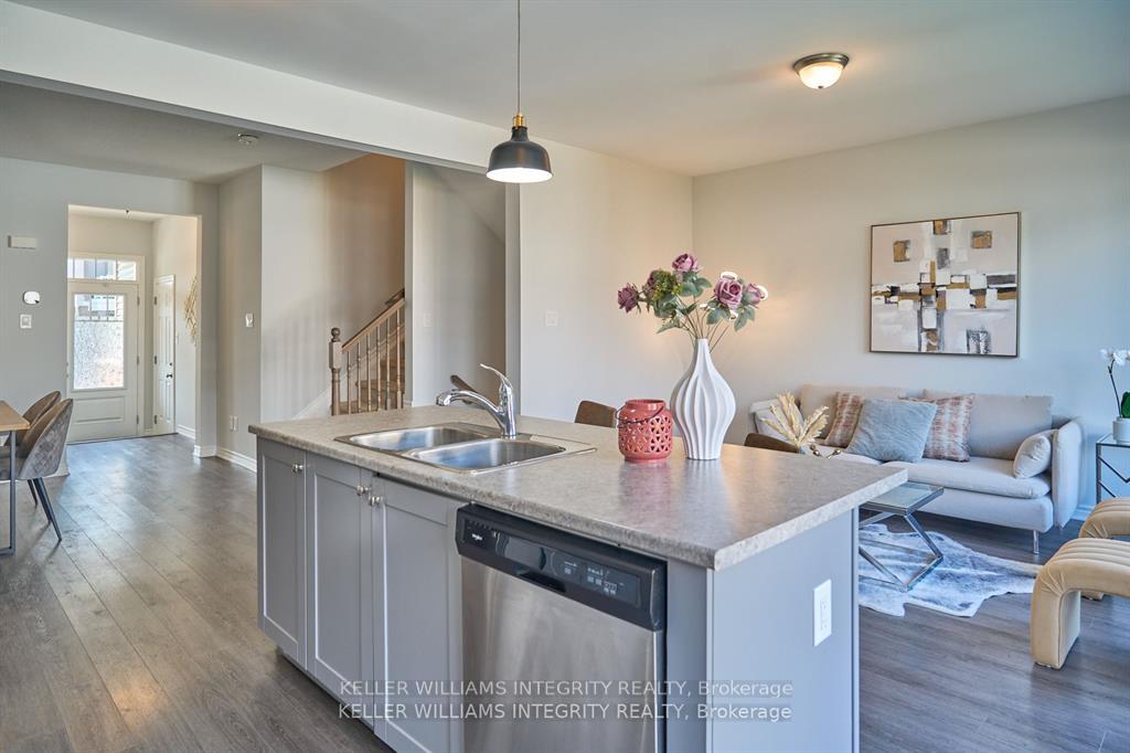 Photo 15 of 125 Pictou Crescent, Ottawa, Kanata - Emerald Meadows/Trailwest — HOMEH