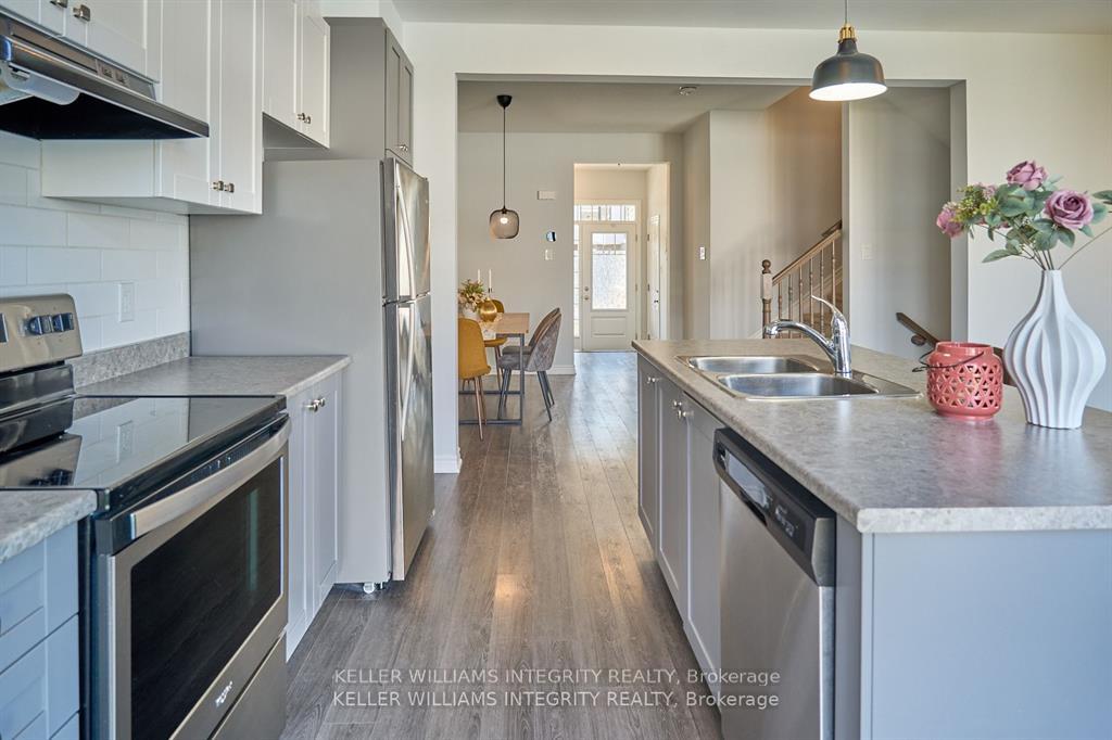 Photo 16 of 125 Pictou Crescent, Ottawa, Kanata - Emerald Meadows/Trailwest — HOMEH
