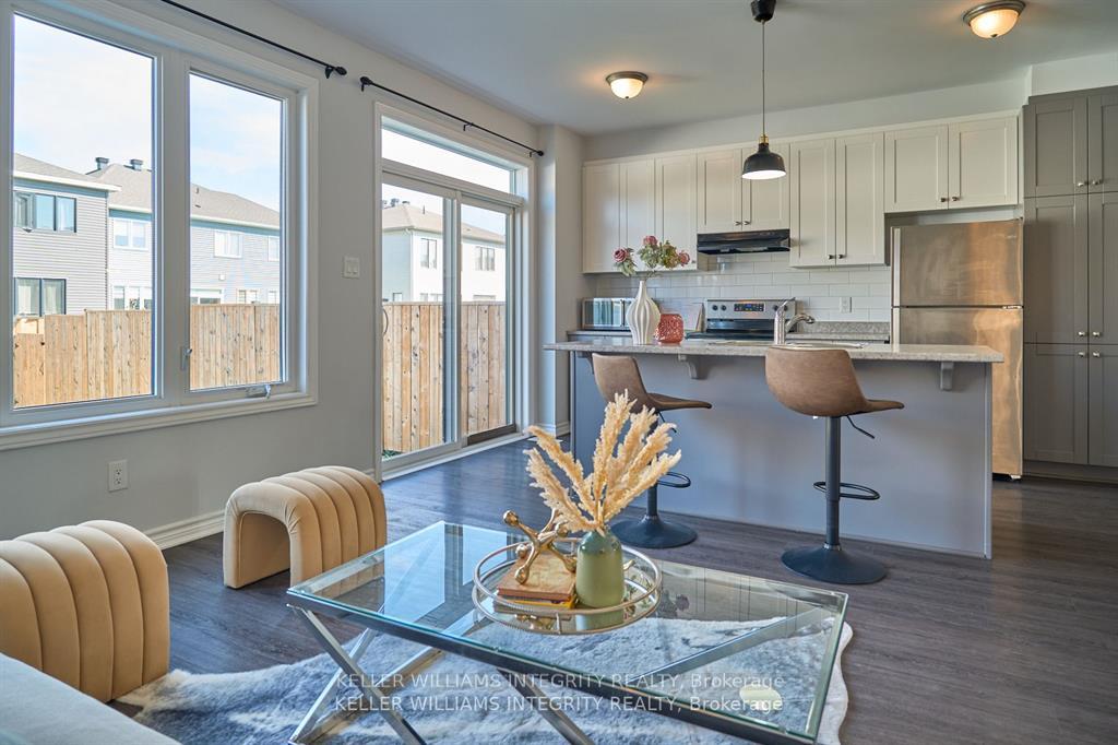 Photo 18 of 125 Pictou Crescent, Ottawa, Kanata - Emerald Meadows/Trailwest — HOMEH