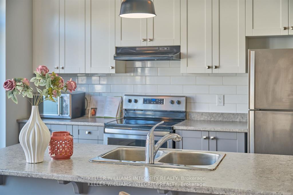 Photo 19 of 125 Pictou Crescent, Ottawa, Kanata - Emerald Meadows/Trailwest — HOMEH