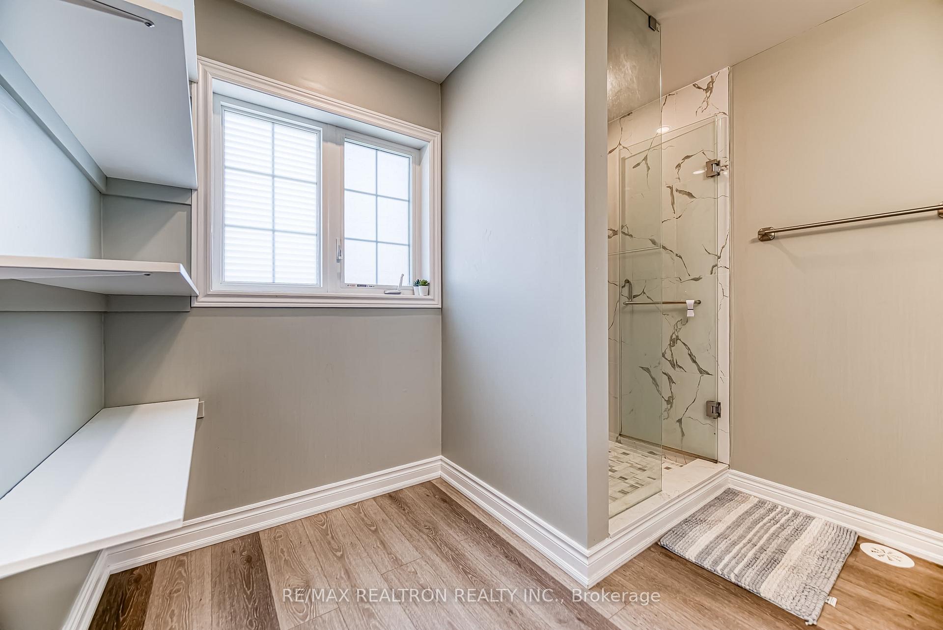 Photo 21 of 5 Larry Grove Way, Markham, Greensborough — HOMEH