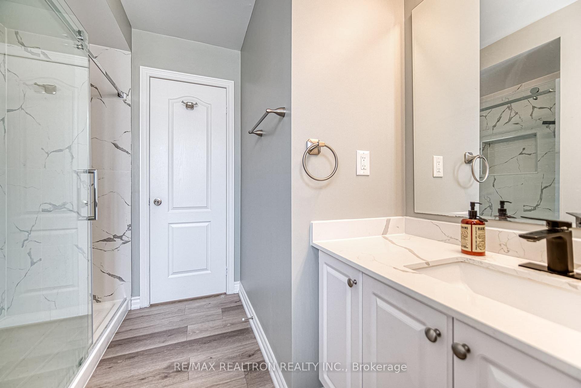 Photo 24 of 5 Larry Grove Way, Markham, Greensborough — HOMEH