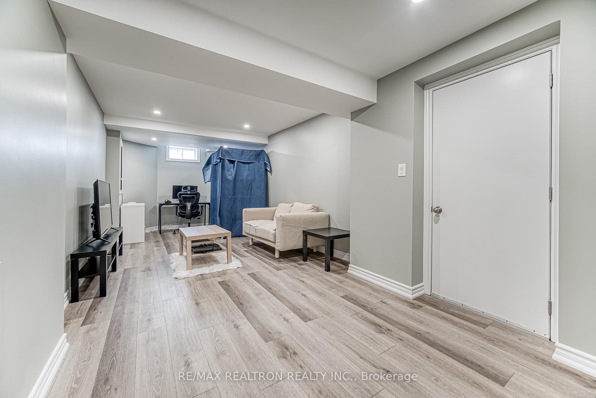 Photo 28 of 5 Larry Grove Way, Markham, Greensborough — HOMEH