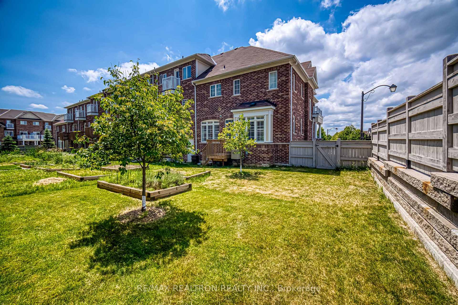 Photo 30 of 5 Larry Grove Way, Markham, Greensborough — HOMEH