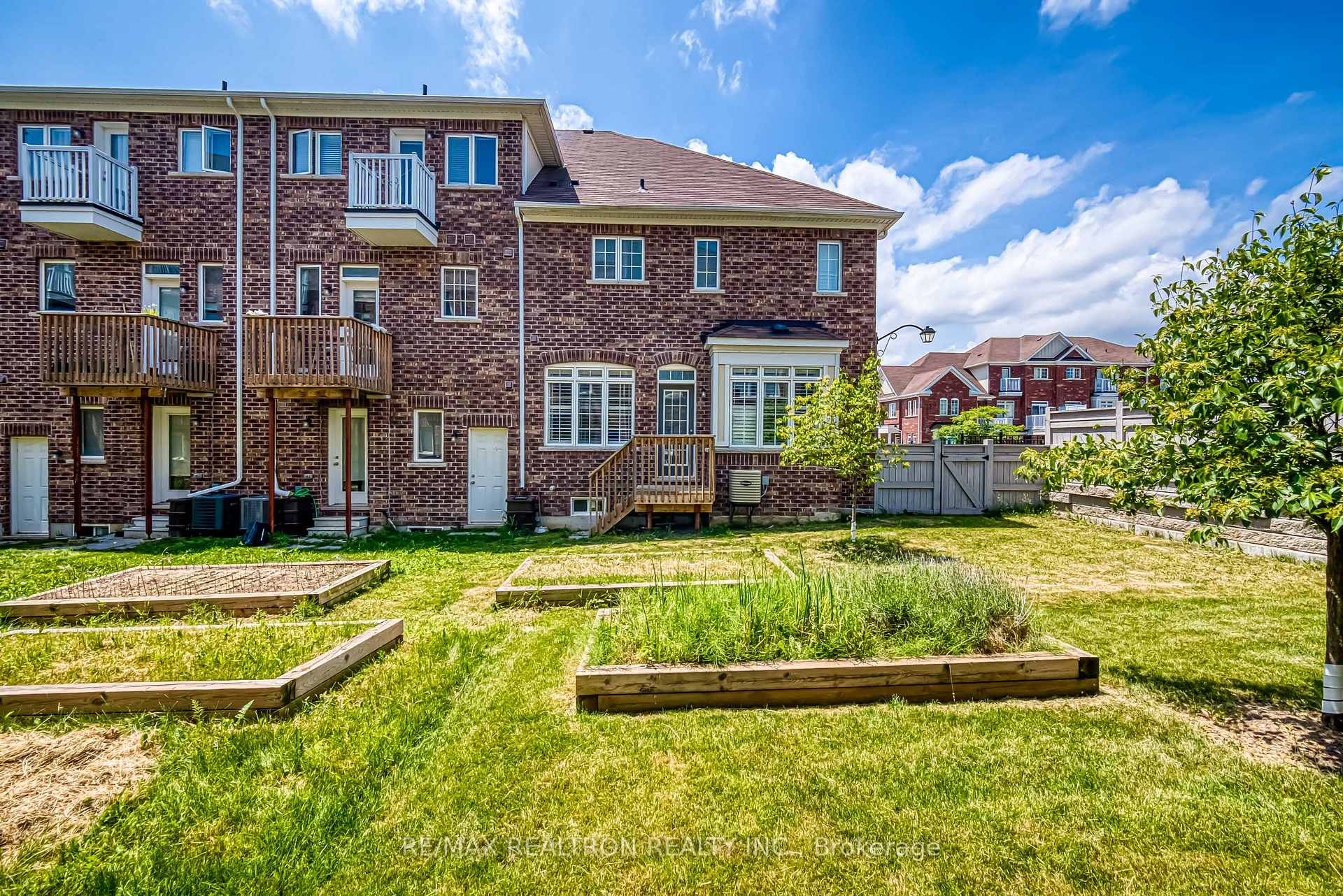 Photo 31 of 5 Larry Grove Way, Markham, Greensborough — HOMEH