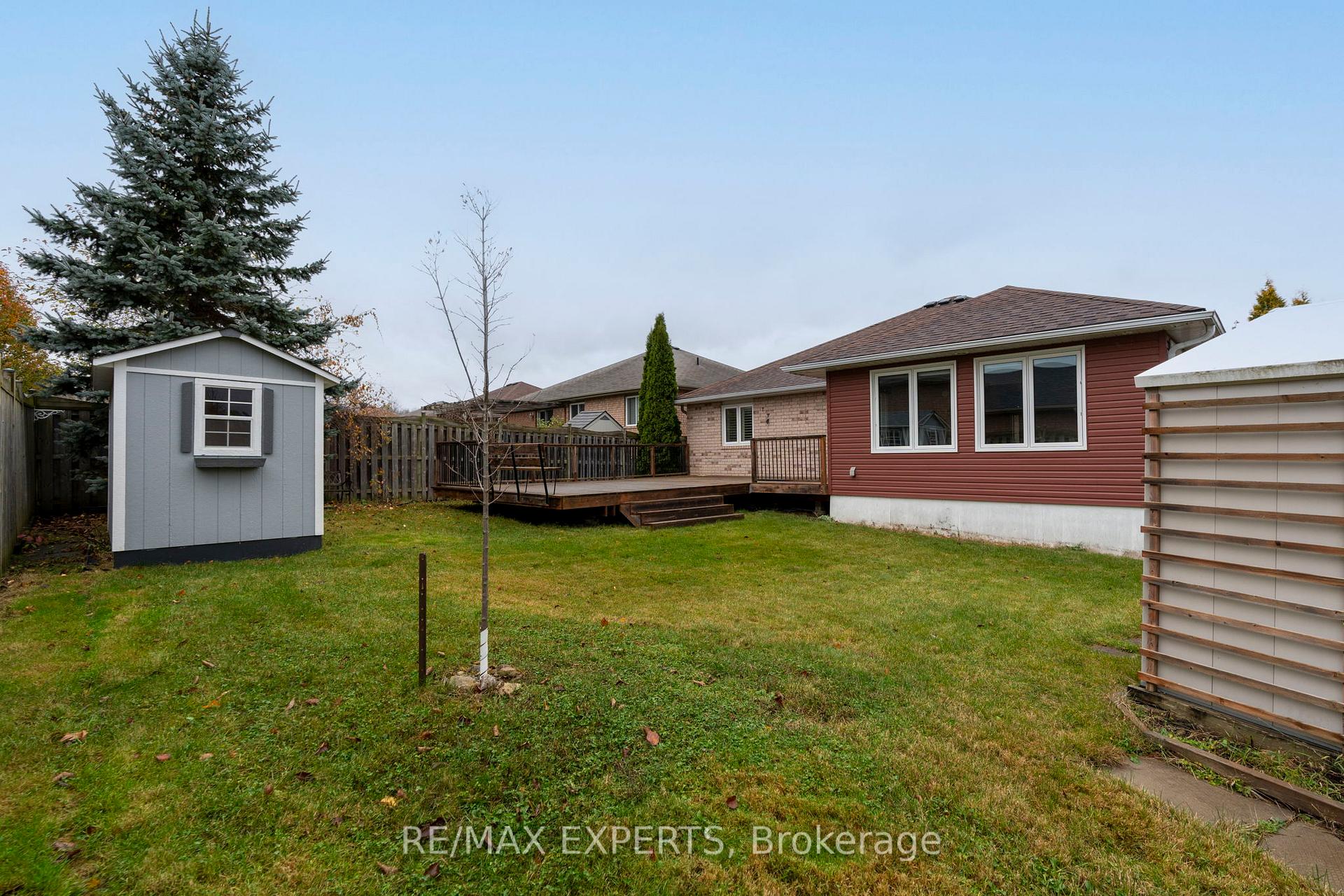 Photo 32 of 645 Glen Cedar Crescent, Innisfil, Rural Innisfil — HOMEH