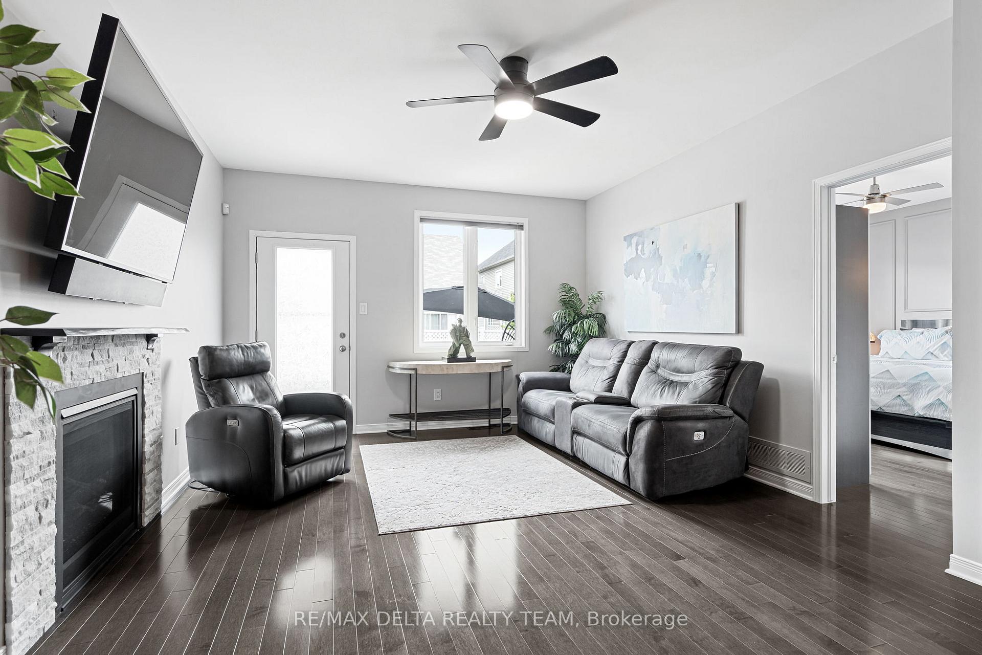 Photo 15 of 304 Bobolink Ridge, Ottawa, Kanata - Emerald Meadows/Trailwest — HOMEH