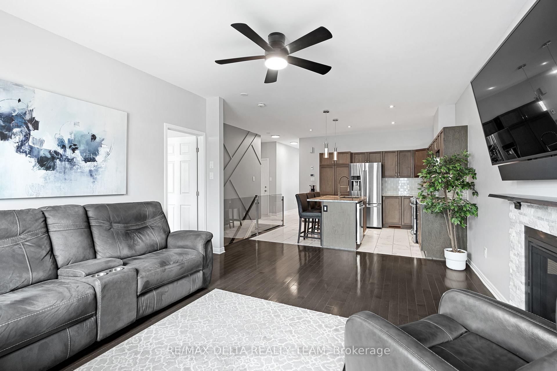 Photo 17 of 304 Bobolink Ridge, Ottawa, Kanata - Emerald Meadows/Trailwest — HOMEH