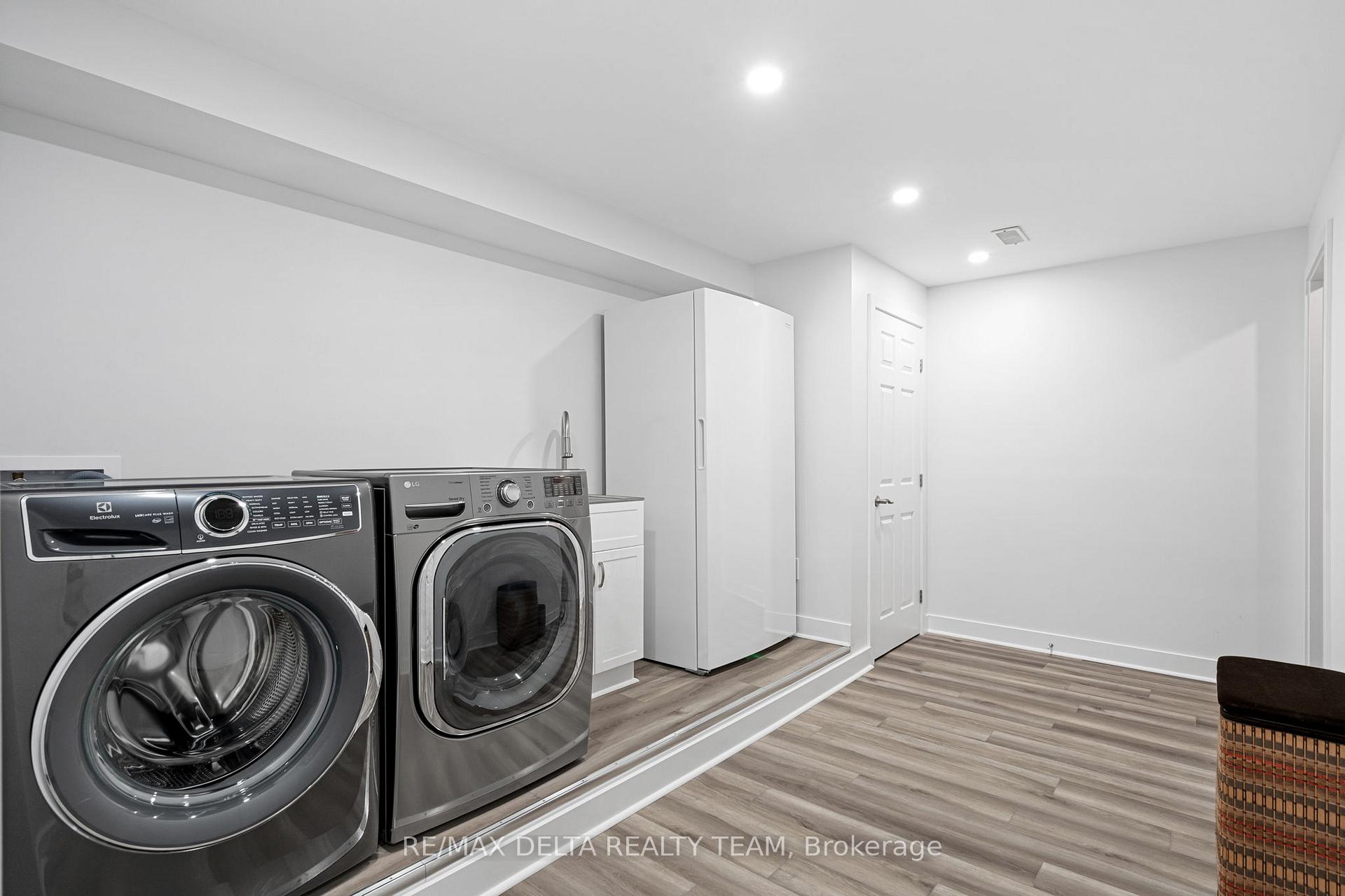 Photo 29 of 304 Bobolink Ridge, Ottawa, Kanata - Emerald Meadows/Trailwest — HOMEH