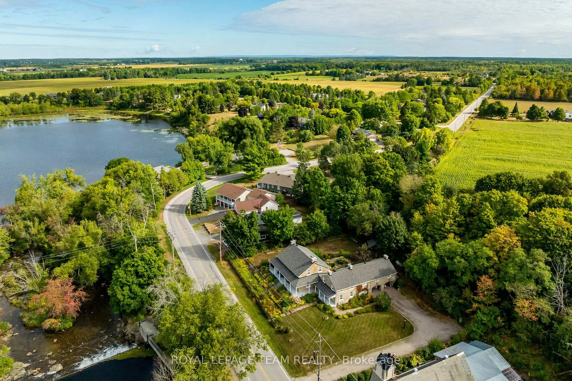 Front of 492 River Road