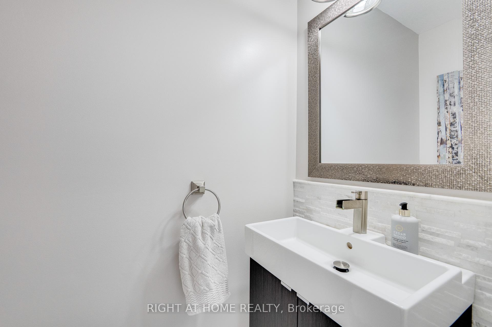 Photo 4 of 23 Breckwood Place, Kitchener — HOMEH