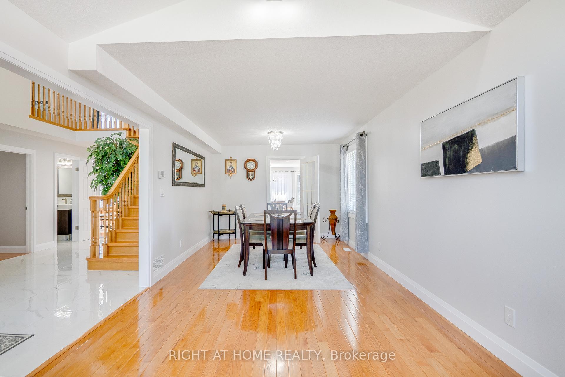 Photo 6 of 23 Breckwood Place, Kitchener — HOMEH