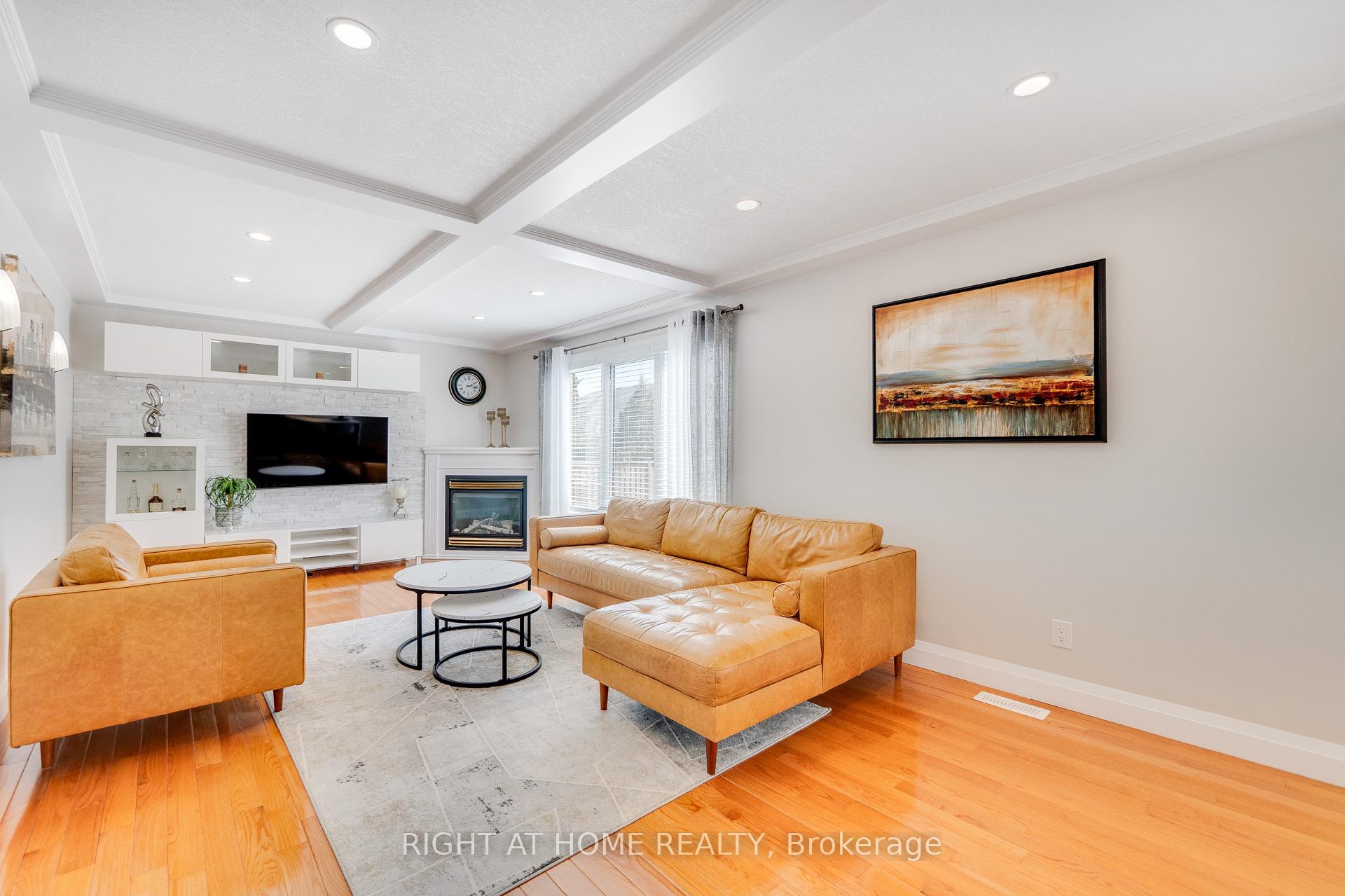Photo 14 of 23 Breckwood Place, Kitchener — HOMEH