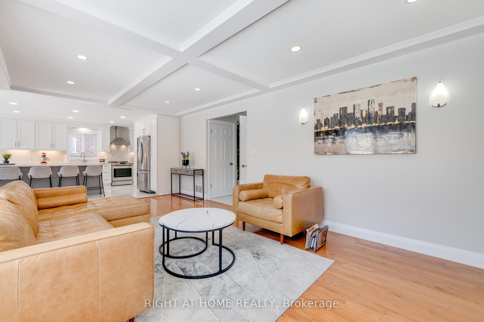 Photo 18 of 23 Breckwood Place, Kitchener — HOMEH
