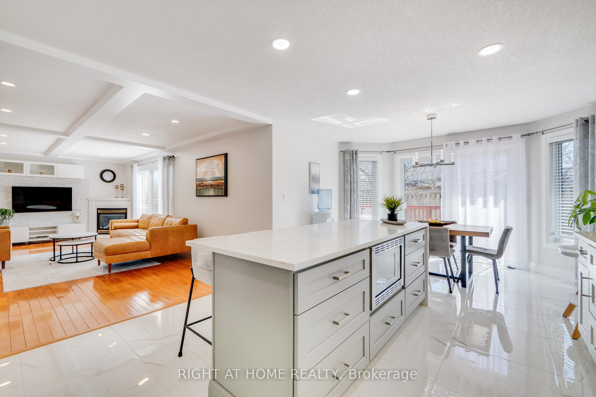 Photo 24 of 23 Breckwood Place, Kitchener — HOMEH
