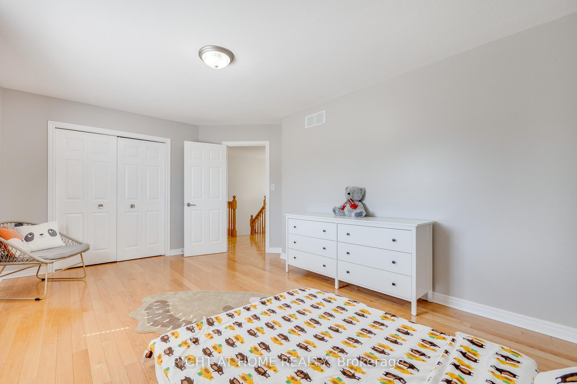 Photo 31 of 23 Breckwood Place, Kitchener — HOMEH