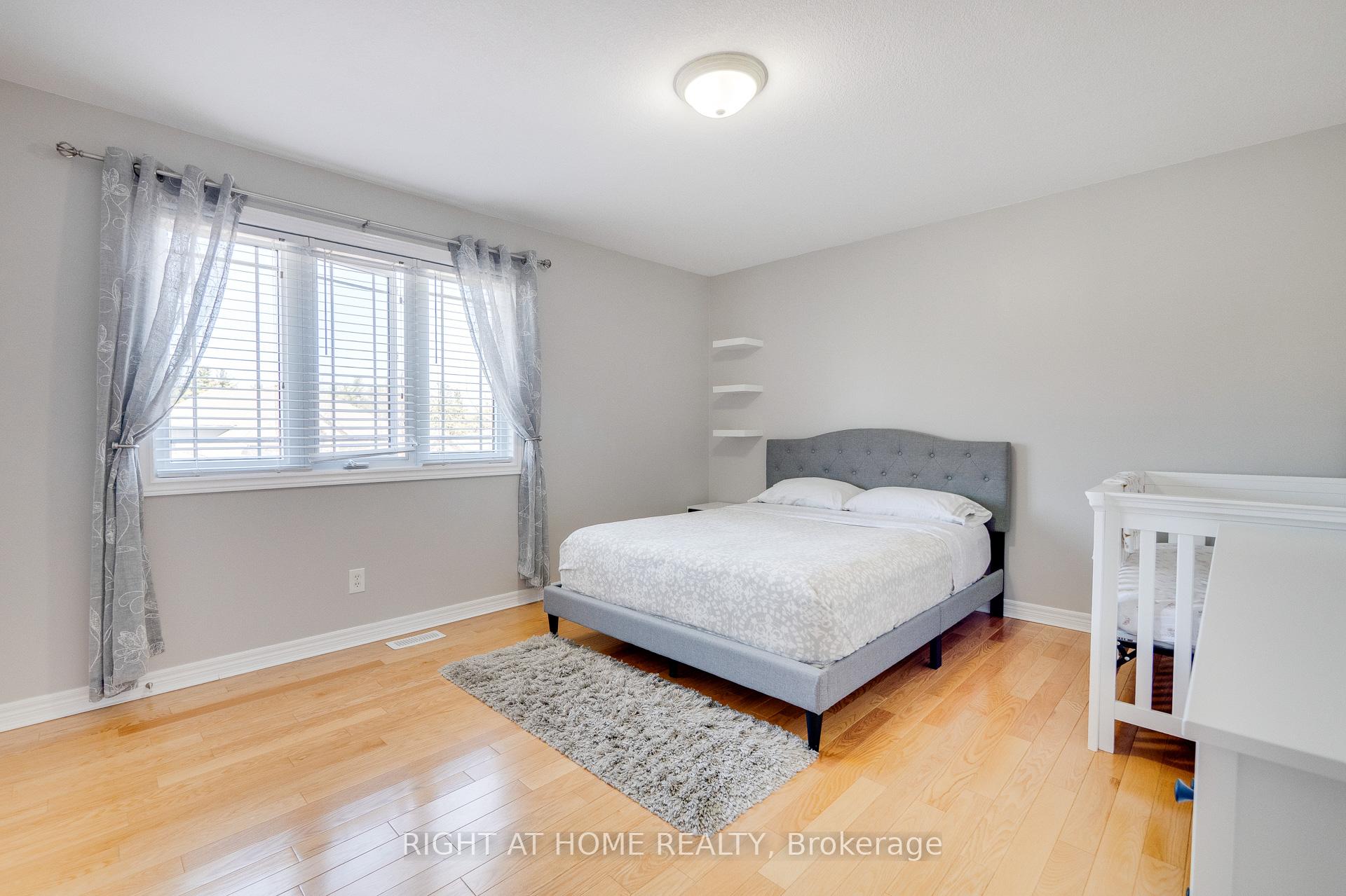 Photo 32 of 23 Breckwood Place, Kitchener — HOMEH