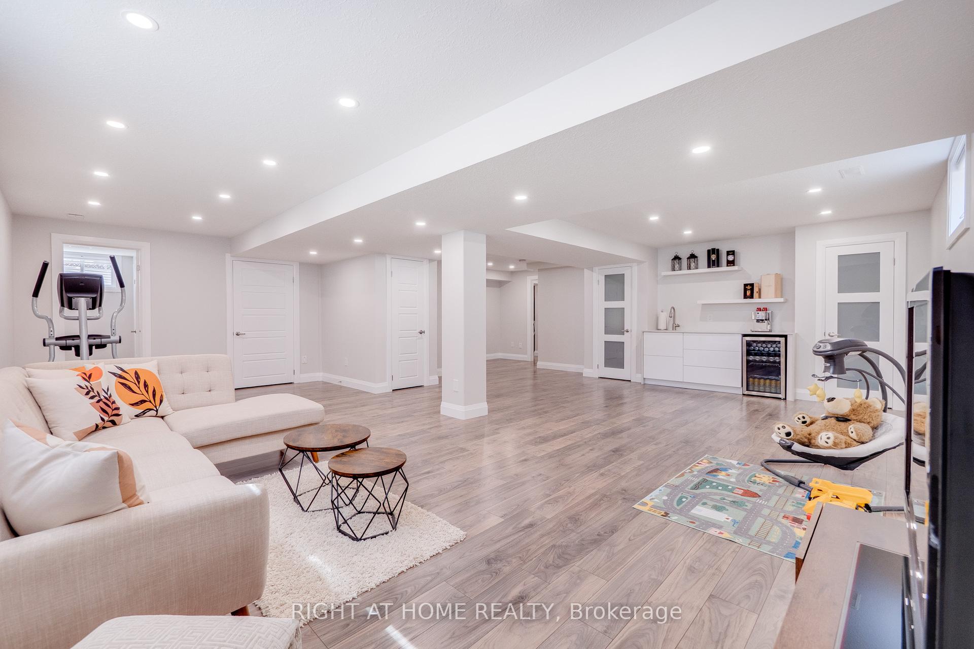 Photo 42 of 23 Breckwood Place, Kitchener — HOMEH