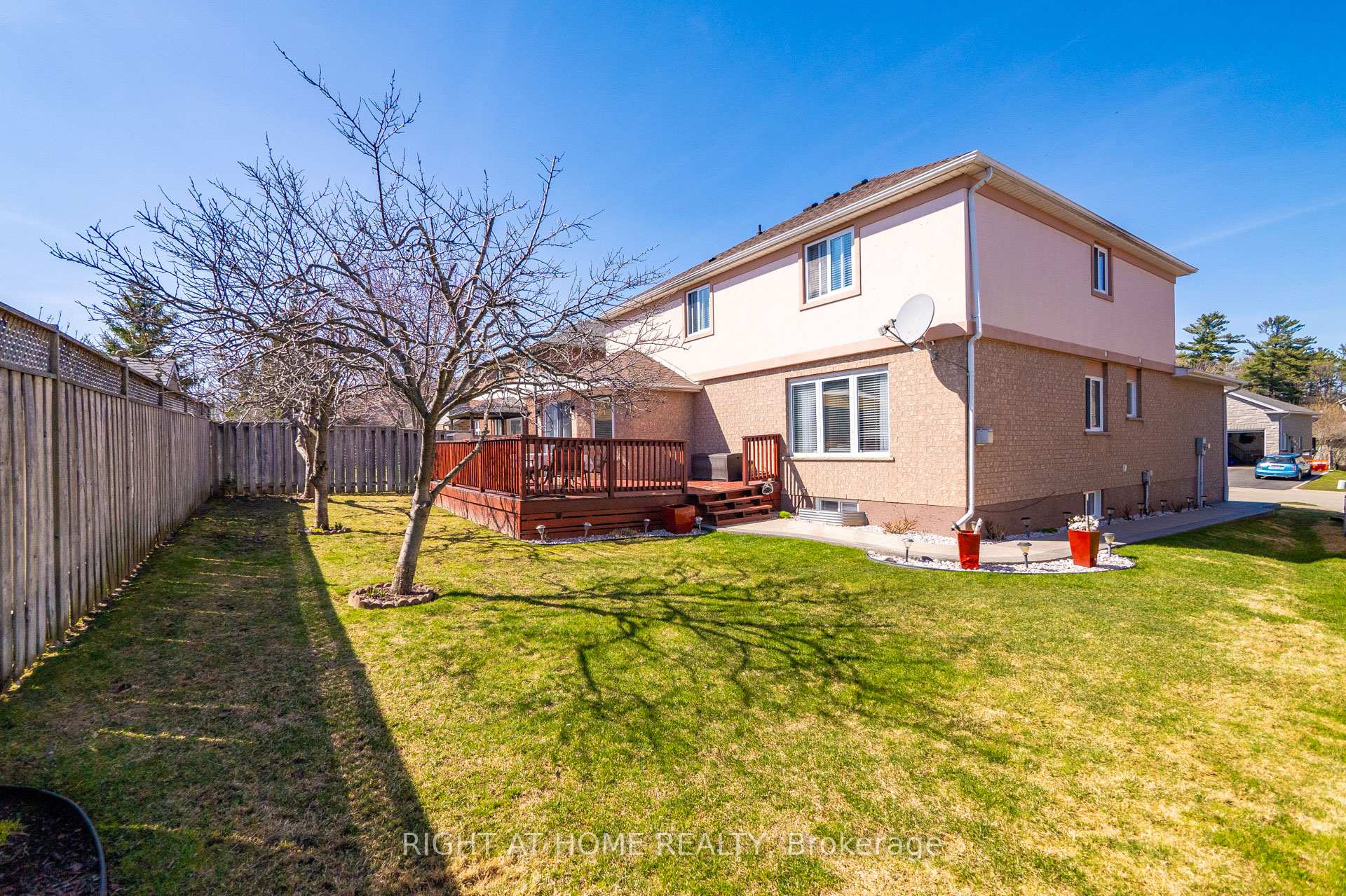 Photo 49 of 23 Breckwood Place, Kitchener — HOMEH