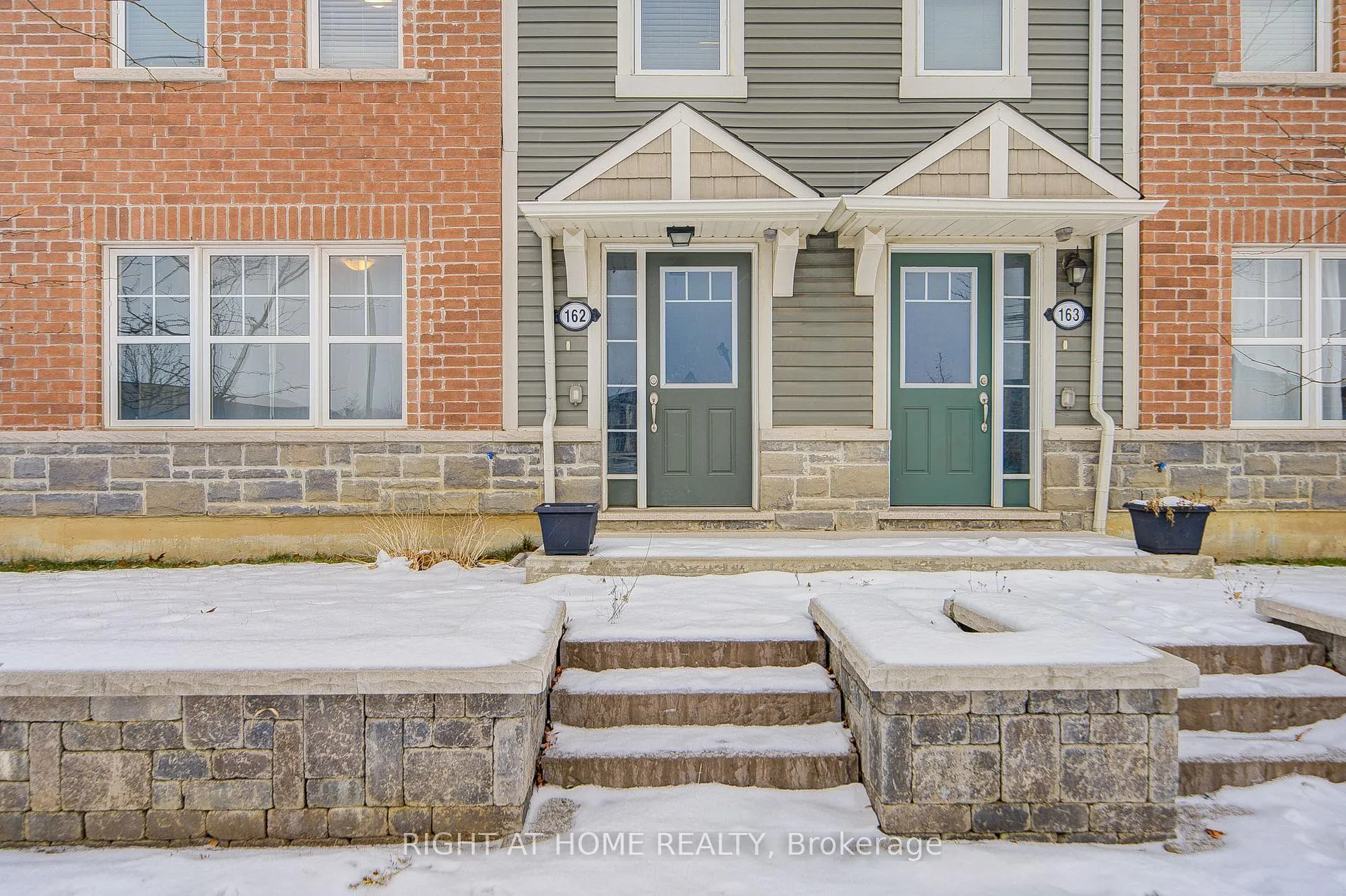 Photo 2 of Unit 162, 1000 Asleton Boulevard, Milton, Willmott — HOMEH