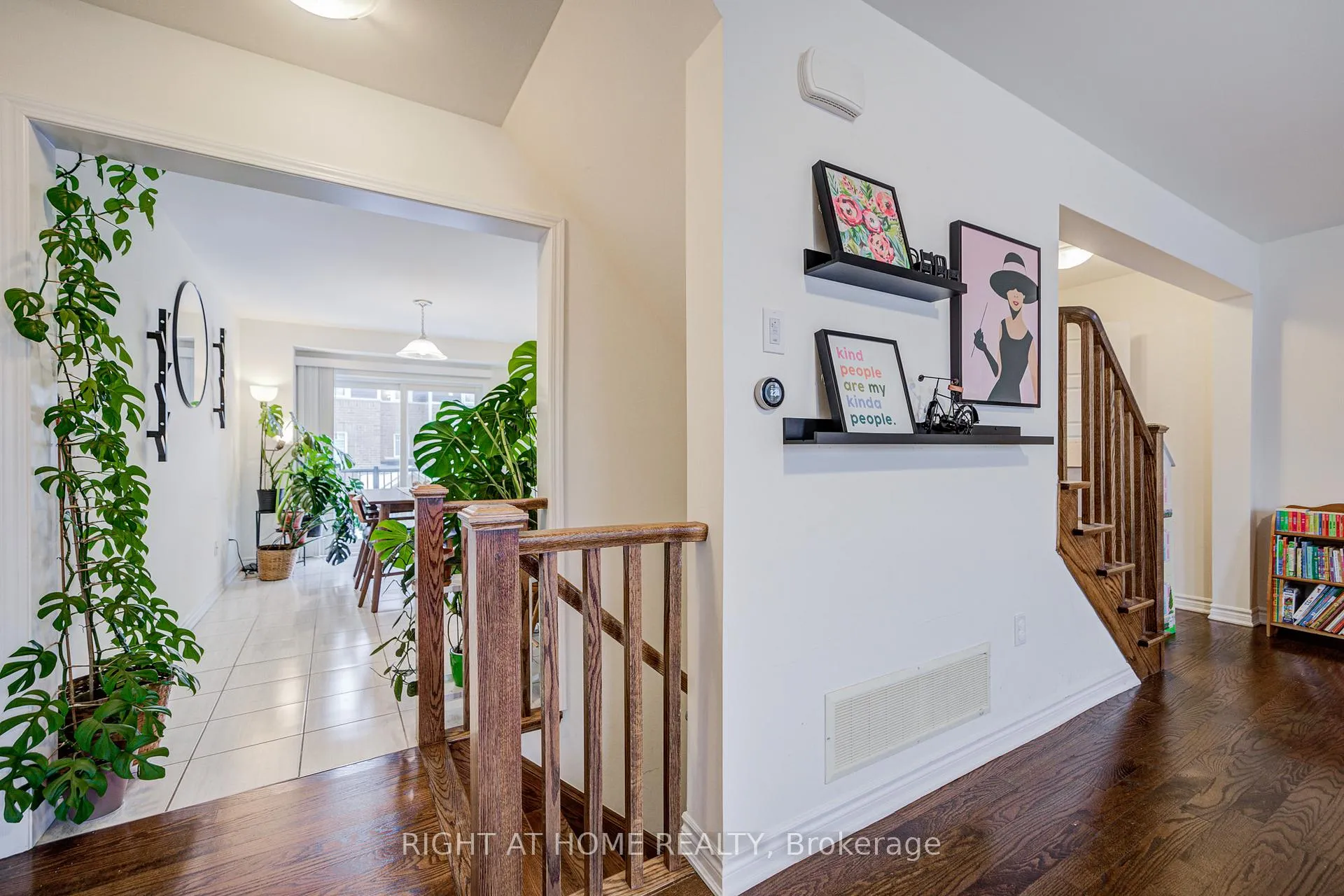 Photo 8 of Unit 162, 1000 Asleton Boulevard, Milton, Willmott — HOMEH