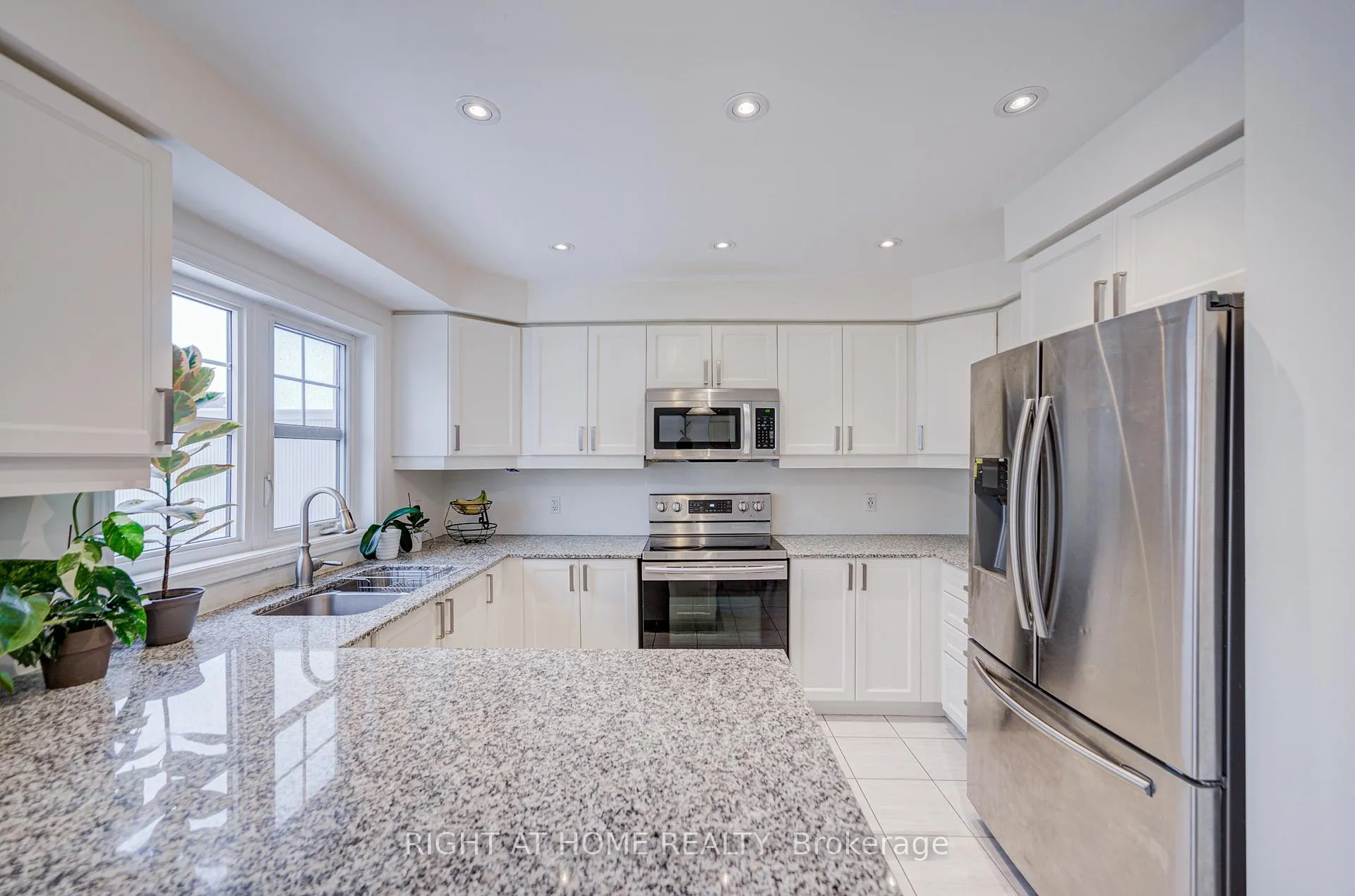 Photo 15 of Unit 162, 1000 Asleton Boulevard, Milton, Willmott — HOMEH