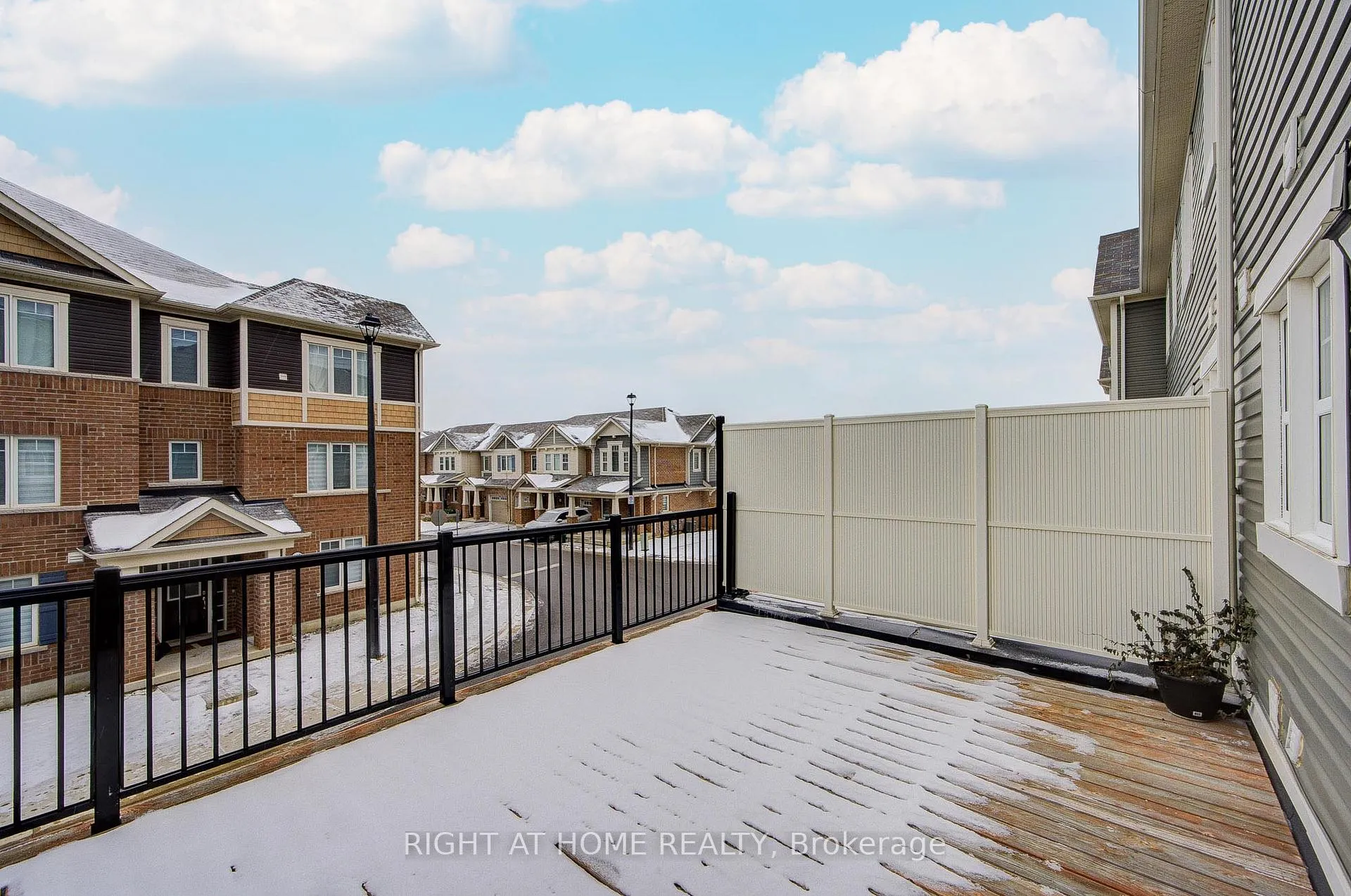Photo 33 of Unit 162, 1000 Asleton Boulevard, Milton, Willmott — HOMEH