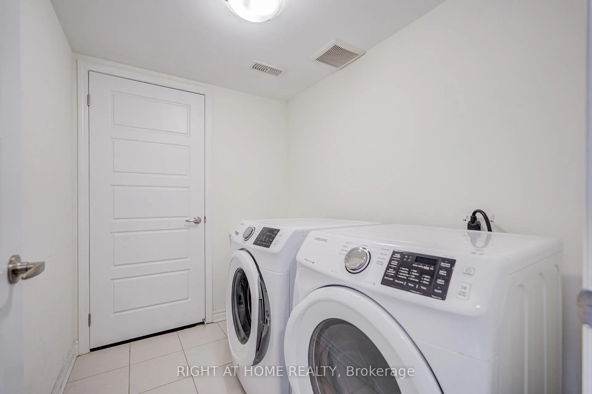 Photo 37 of Unit 162, 1000 Asleton Boulevard, Milton, Willmott — HOMEH