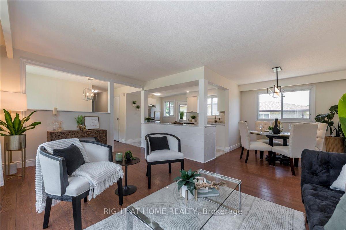 Photo 8 of 1050 Glen Mhor Crescent, Midland — HOMEH