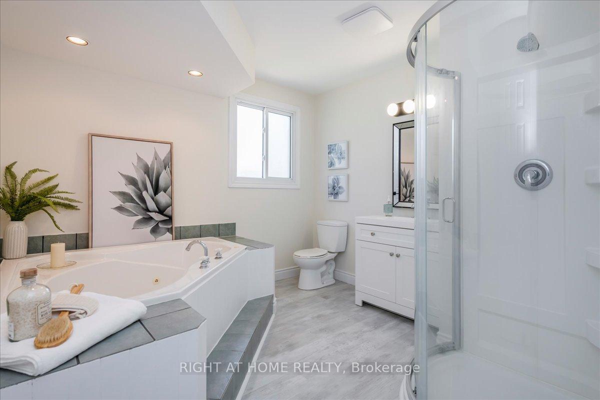 Photo 18 of 1050 Glen Mhor Crescent, Midland — HOMEH