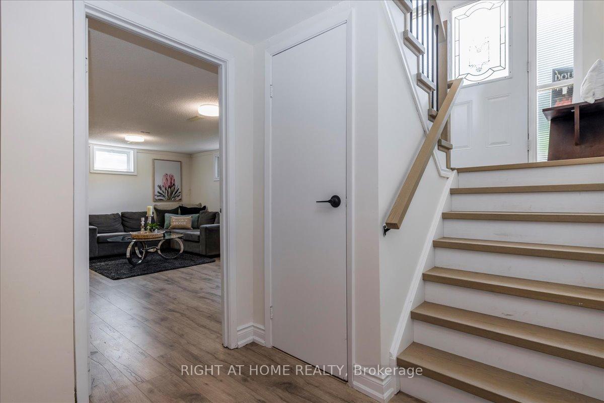 Photo 21 of 1050 Glen Mhor Crescent, Midland — HOMEH